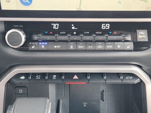 Used 2025 Toyota Tundra Platinum AWD/4WD image 20