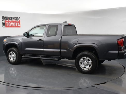 Used 2022 Toyota Tacoma SR image 2