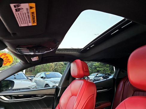 Used 2022 Maserati Ghibli Modena image 45