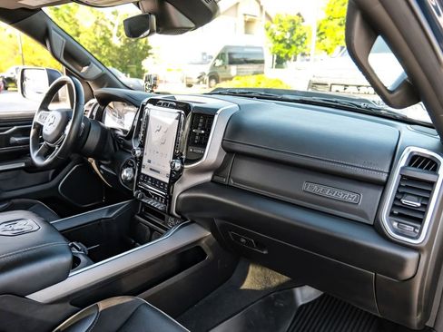 Used 2023 RAM 1500 Laramie AWD/4WD image 10