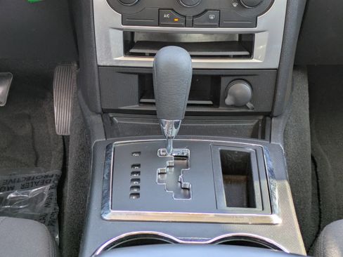 Used 2009 Chrysler 300 LX image 14