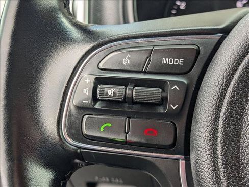 Used 2017 Kia Sportage EX image 19