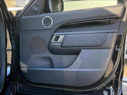 Used 2023 Land Rover Discovery S R-Dynamic image 23