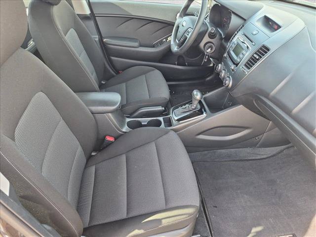 Used 2017 Kia Forte LX FWD image 18