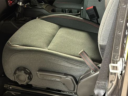 Used 2024 Jeep Wrangler Unlimited Rubicon w/ Technology Group image 26