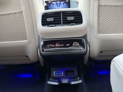 New 2025 Mercedes-Benz GLS 450 4MATIC image 24