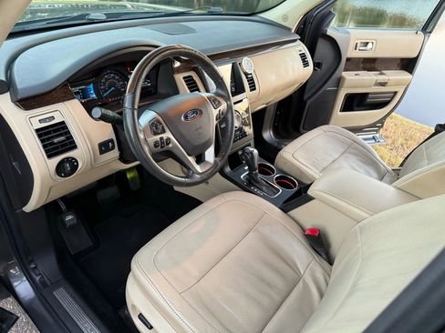 Used 2019 Ford Flex Limited image 12