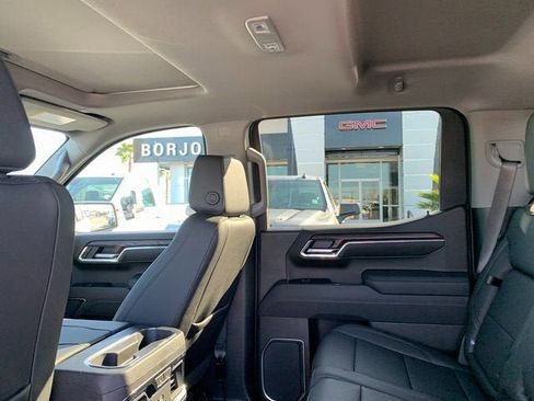 New 2026 GMC Sierra 1500 SLT w/ SLT Premium Plus Package image 12