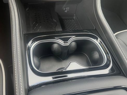 New 2026 Chrysler Pacifica Limited image 17