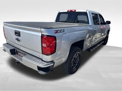 Used 2018 Chevrolet Silverado 1500 LT w/ All Star Edition AWD/4WD image 6