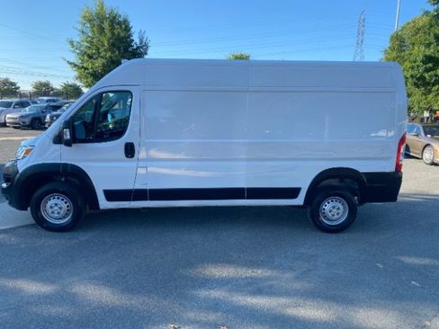 Used 2026 RAM ProMaster 2500 w/ Convenience Group FWD image 4