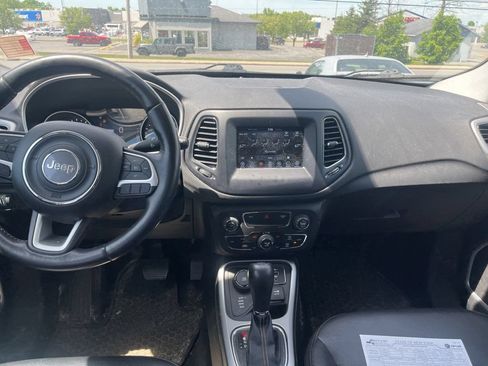 Used 2021 Jeep Compass Latitude w/ Convenience Group AWD/4WD image 12
