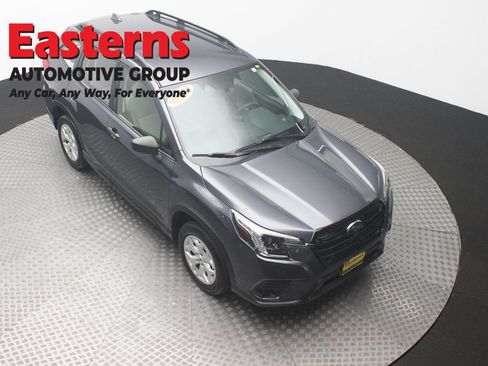 Used 2023 Subaru Forester AWD/4WD image 3