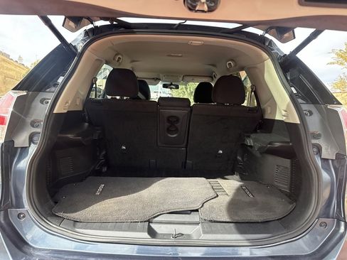 Used 2015 Nissan Rogue SV w/ SV Premium Package image 7