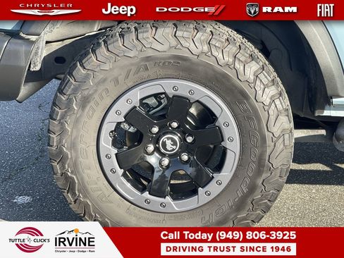 Used 2023 Ford Bronco Badlands image 11