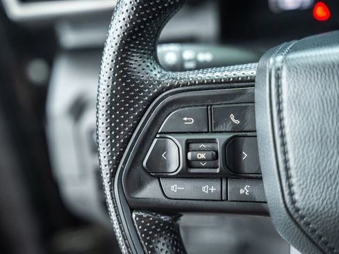 Certified 2025 Toyota Tacoma SR image 29