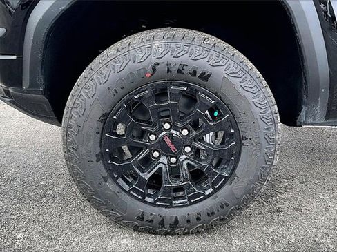 New 2026 GMC Canyon Elevation w/ Convenience Package image 12