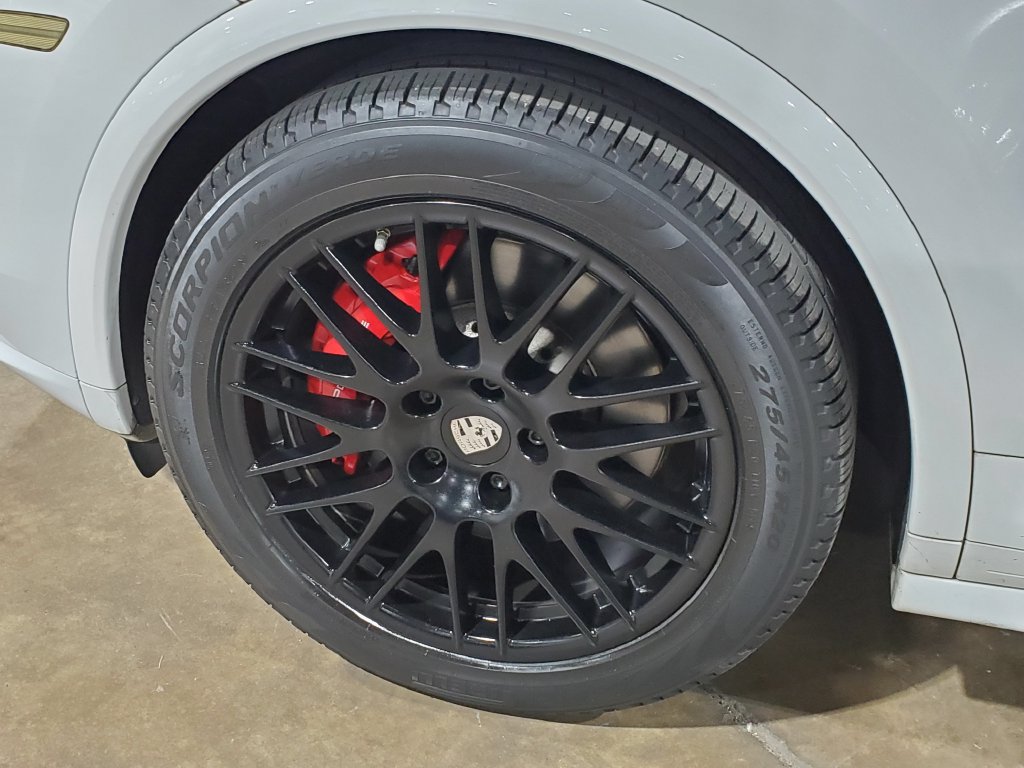 Used 2016 Porsche Cayenne GTS AWD/4WD image 42