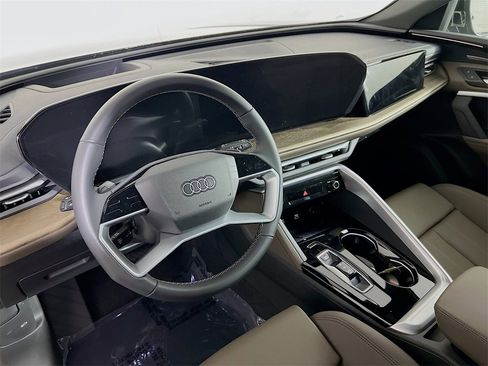 New 2025 Audi Q5 2.0T Premium Plus image 9