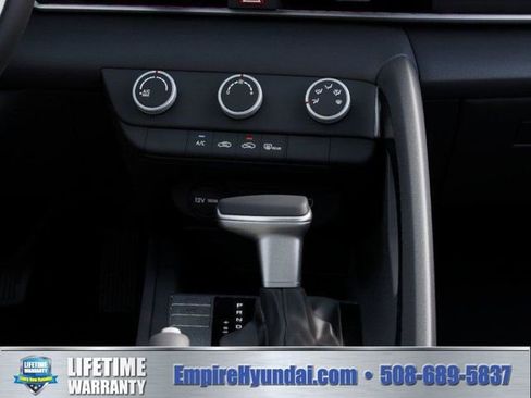 New 2026 Hyundai Elantra SE image 16