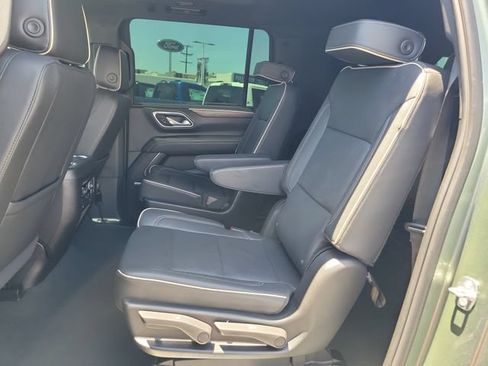 Used 2024 Chevrolet Suburban Premier w/ Premium Package 2 AWD/4WD image 13