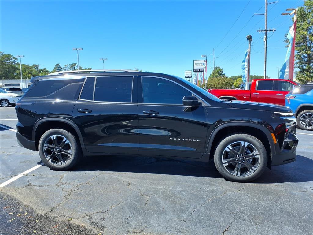 New 2027 Chevrolet Traverse LT w/ Sun and Wheel Package AWD/4WD image 2