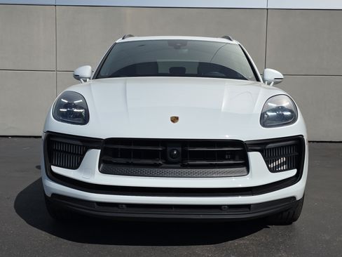 Certified 2023 Porsche Macan S AWD/4WD image 10