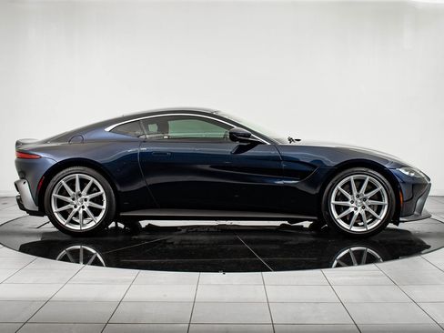 Used 2020 Aston Martin V8 Vantage Coupe image 11