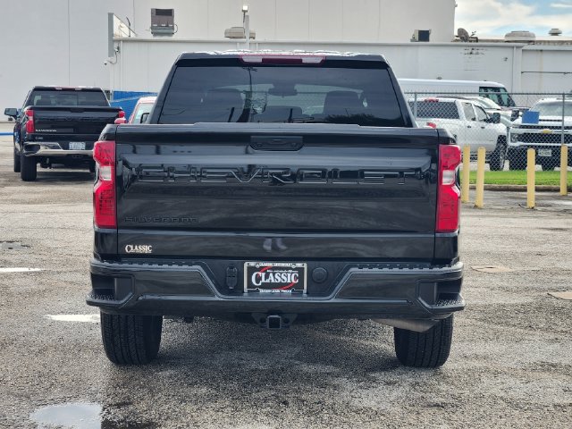 Used 2025 Chevrolet Silverado 1500 LT RWD image 6