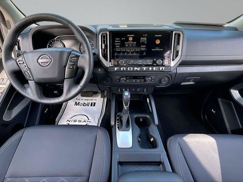 Certified 2025 Nissan Frontier SV w/ SV Convenience Package RWD image 18