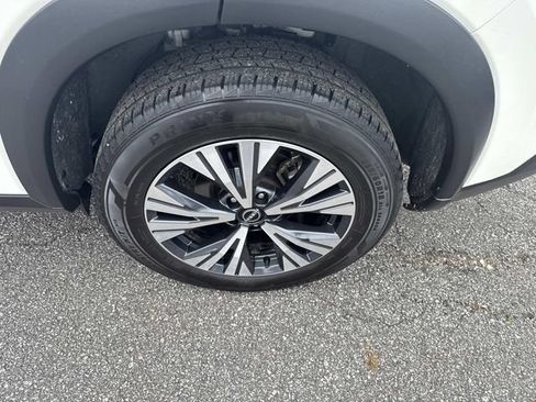 Used 2023 Nissan Rogue SV AWD/4WD image 14