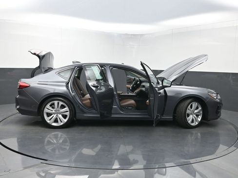 Used 2023 Acura TLX w/ Technology Package image 37