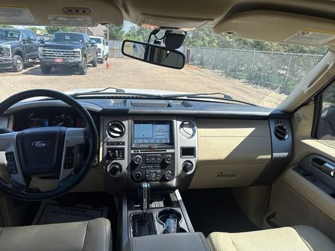 Used 2017 Ford Expedition Limited w/ Equipment Group 301A AWD/4WD image 10