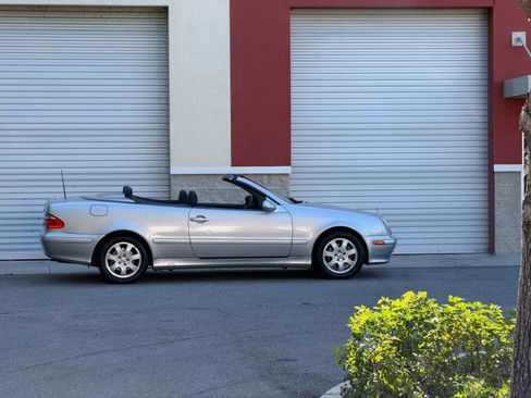Used 2000 Mercedes-Benz CLK 320 Cabriolet image 10