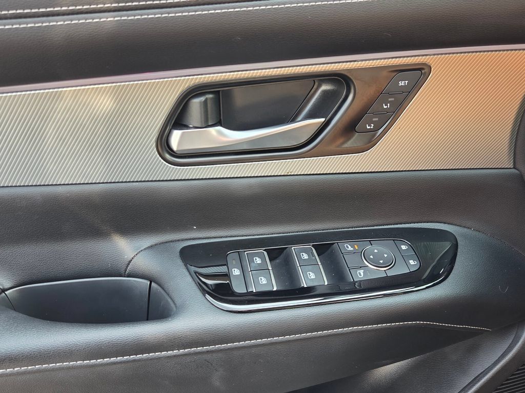 Used 2025 Nissan Murano SL AWD/4WD image 30