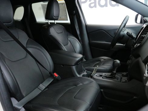 Used 2019 Jeep Cherokee High Altitude image 28