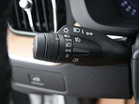 New 2026 Volvo XC60 B5 Core image 16