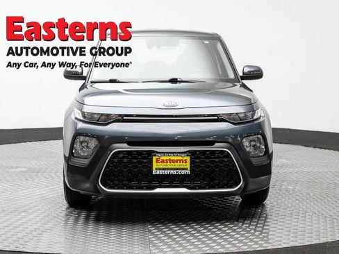 Used 2020 Kia Soul S FWD image 2