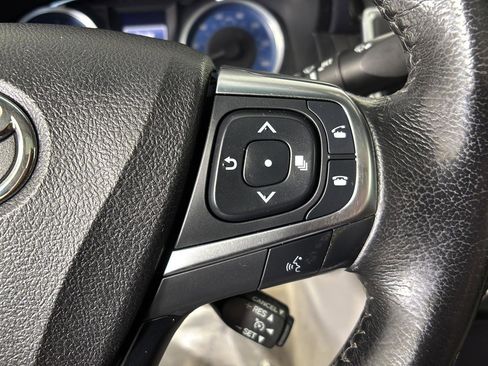 Used 2015 Toyota Camry XLE w/ Moonroof Package FWD image 26