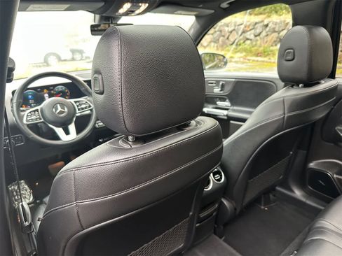 Used 2020 Mercedes-Benz GLB 250 4MATIC w/ Premium Package image 10