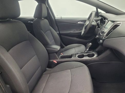 Used 2018 Chevrolet Cruze LT w/ Convenience Package image 21