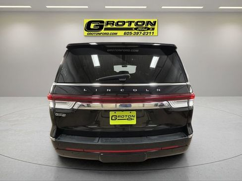 Used 2022 Lincoln Navigator L Reserve w/ Equipment Group 201A AWD/4WD image 3