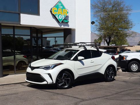 Used 2021 Toyota C-HR Limited image 3