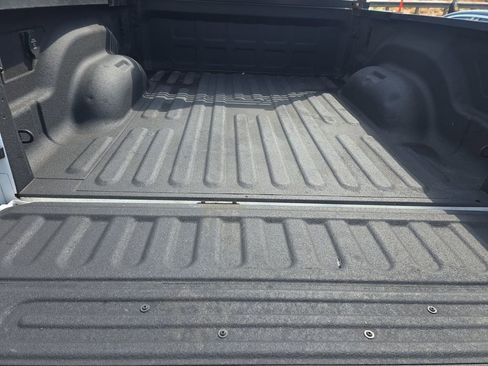 Used 2022 RAM 2500 Tradesman w/ Chrome Appearance Group image 10