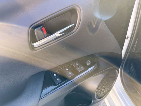 Used 2018 Toyota Prius Prime Premium image 60