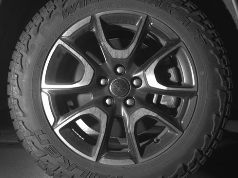 Used 2025 Jeep Compass Trailhawk image 13