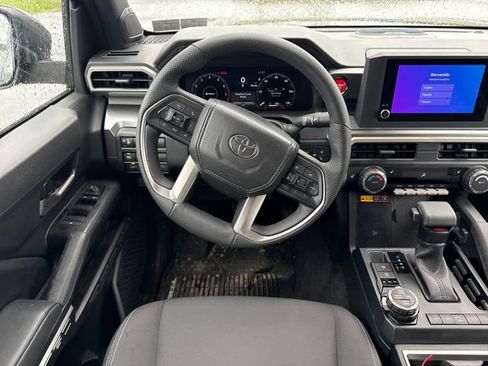 Used 2025 Toyota Tacoma TRD Off-Road w/ TRD Off Road Upgrade Package AWD/4WD image 19