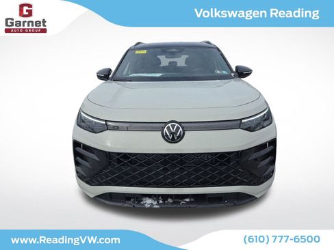 New 2026 Volkswagen Tiguan SE R-Line image 8