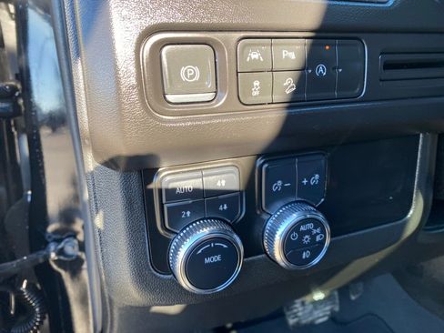 Used 2023 GMC Yukon XL AT4 image 38