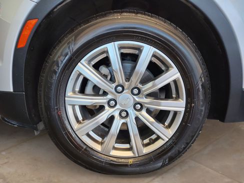 Used 2019 Cadillac XT4 Premium Luxury w/ Cold Weather Package FWD image 29